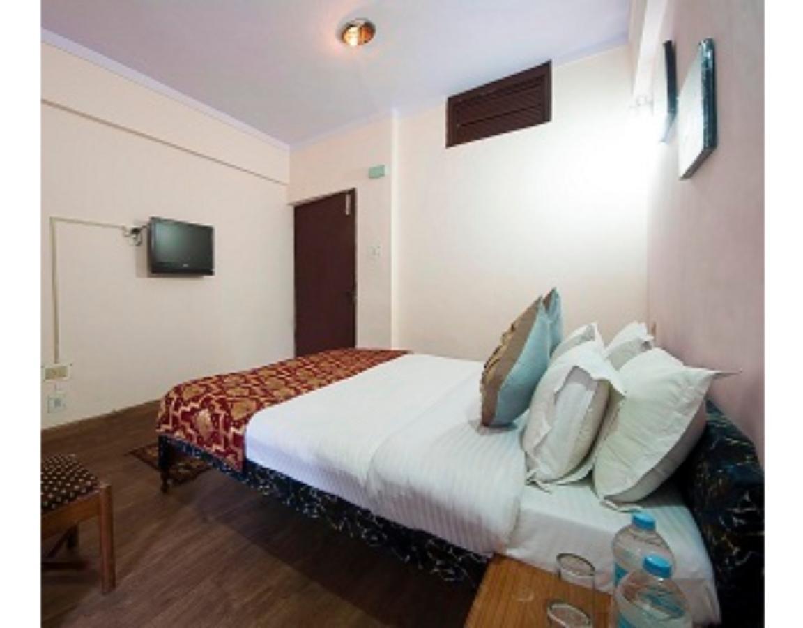 Anamika Hotel ナイニタール エクステリア 写真