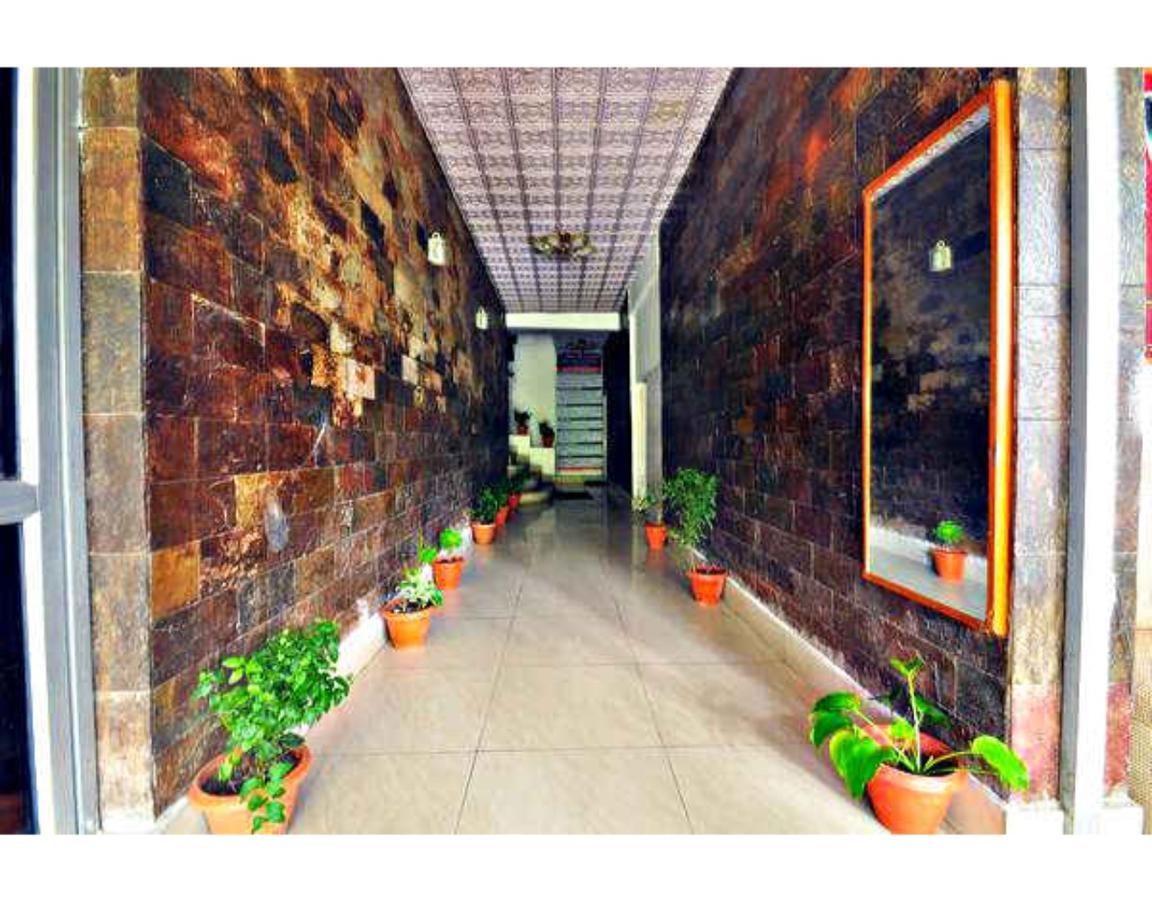 Anamika Hotel ナイニタール エクステリア 写真
